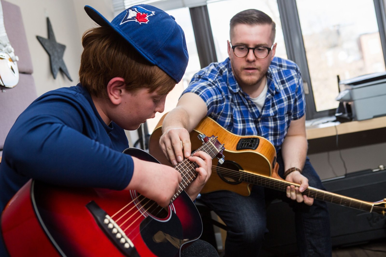 How to Choose a Music School in Hamilton — What Most Parents Don’t Think to Ask